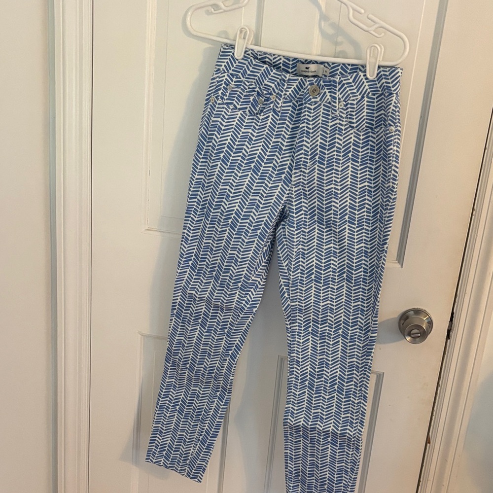 Vineyard Vines Blue and White Leaf Print Pants